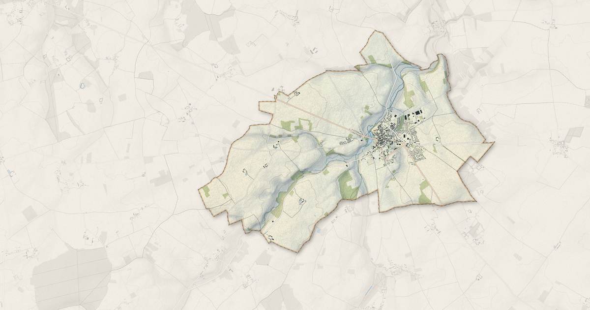Portrait cartographique de Brezolles : relief, eau, forêts, bâti et voies, calculés à partir des données de l'IGN