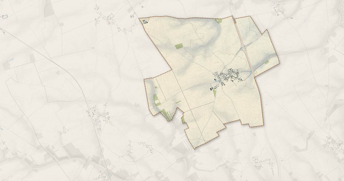 Portrait cartographique de Challet : relief, eau, forêts, bâti et voies, calculés à partir des données de l'IGN