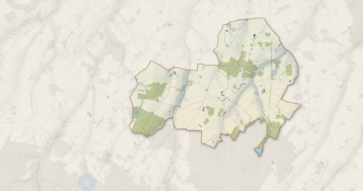 Portrait cartographique de La Chapelle-Fortin : relief, eau, forêts, bâti et voies, calculés à partir des données de l'IGN