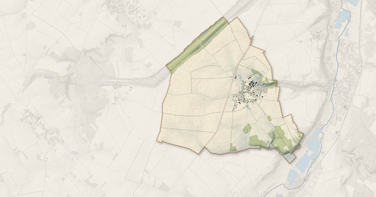 Portrait cartographique de Chartainvilliers : relief, eau, forêts, bâti et voies, calculés à partir des données de l'IGN
