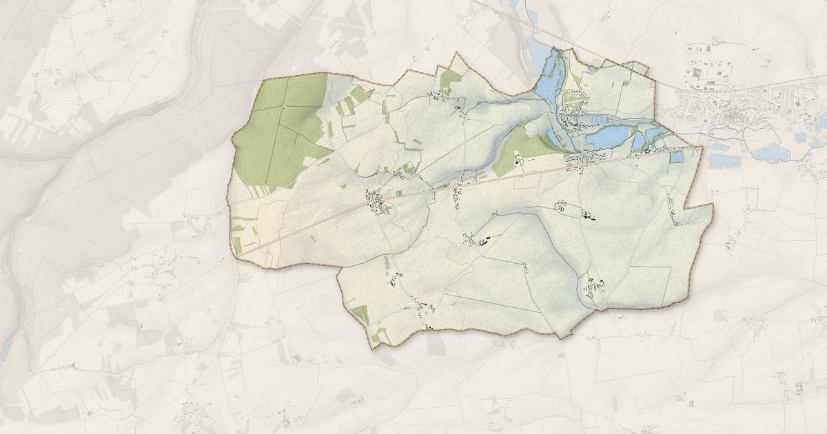 Portrait cartographique de Chuisnes : relief, eau, forêts, bâti et voies, calculés à partir des données de l'IGN