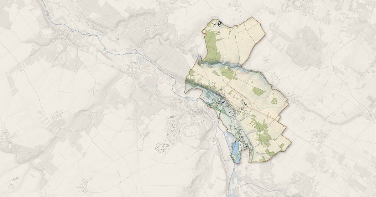 Portrait cartographique de Coulombs : relief, eau, forêts, bâti et voies, calculés à partir des données de l'IGN