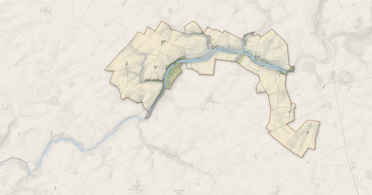 Portrait cartographique de Courbehaye : relief, eau, forêts, bâti et voies, calculés à partir des données de l'IGN