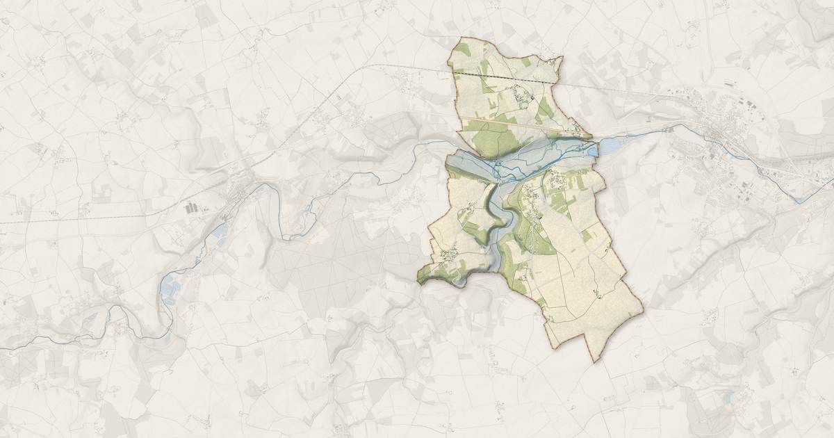 Portrait cartographique de Dampierre-sur-Avre : relief, eau, forêts, bâti et voies, calculés à partir des données de l'IGN