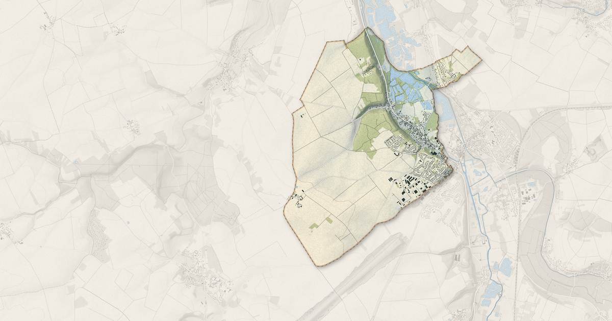 Portrait cartographique de Pierres : relief, eau, forêts, bâti et voies, calculés à partir des données de l'IGN