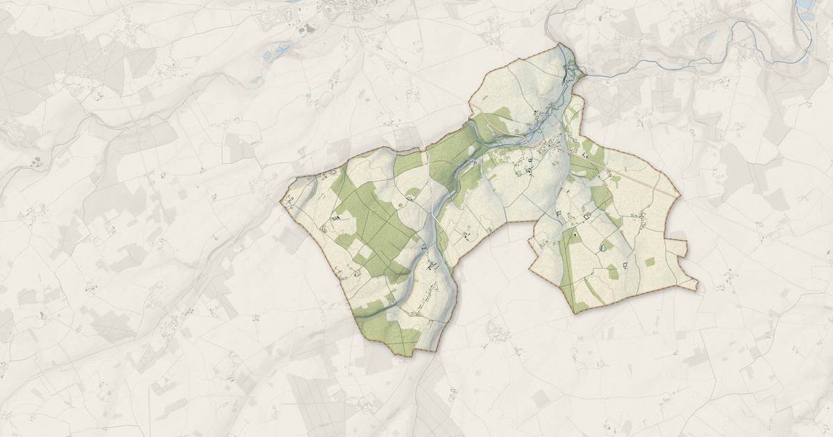 Portrait cartographique de Rueil-la-Gadelière : relief, eau, forêts, bâti et voies, calculés à partir des données de l'IGN