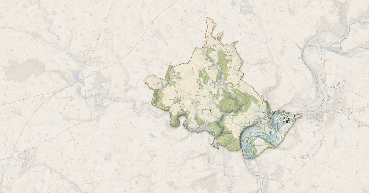 Portrait cartographique de Saint-Denis-Lanneray : relief, eau, forêts, bâti et voies, calculés à partir des données de l'IGN