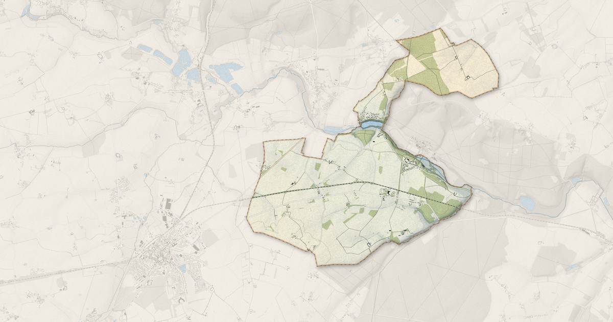 Portrait cartographique de Saint-Maurice-Saint-Germain : relief, eau, forêts, bâti et voies, calculés à partir des données de l'IGN