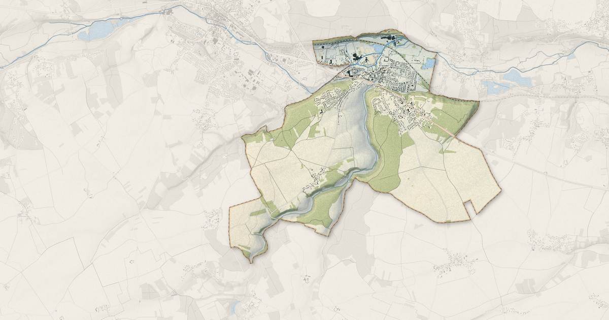 Portrait cartographique de Saint-Rémy-sur-Avre : relief, eau, forêts, bâti et voies, calculés à partir des données de l'IGN