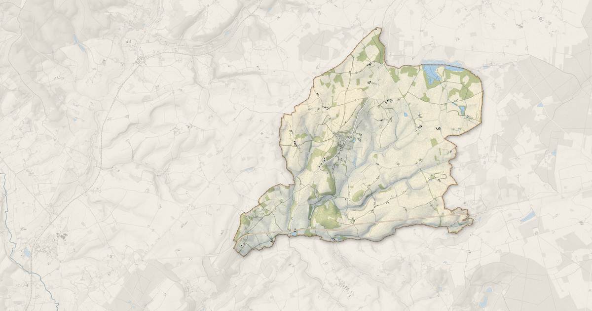 Portrait cartographique de Saint-Victor-de-Buthon : relief, eau, forêts, bâti et voies, calculés à partir des données de l'IGN