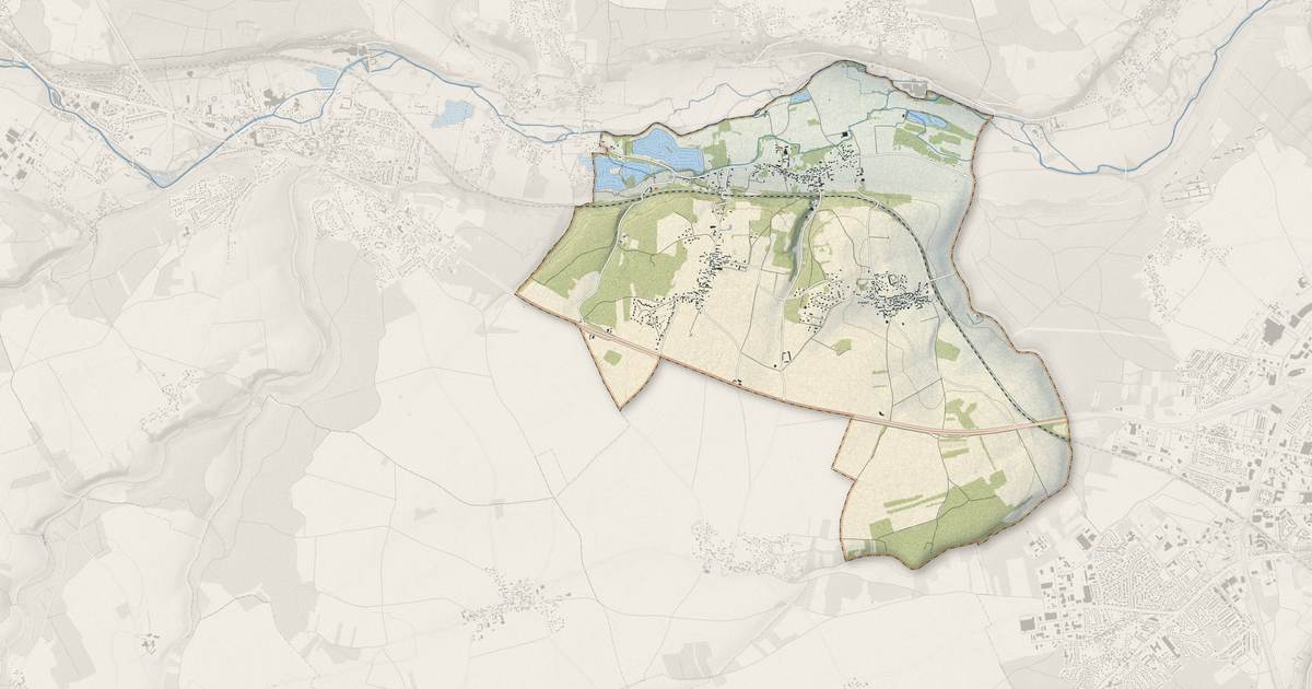 Portrait cartographique de Vert-en-Drouais : relief, eau, forêts, bâti et voies, calculés à partir des données de l'IGN