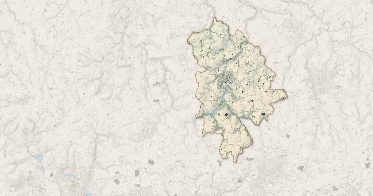 Portrait cartographique de Bourg-Blanc : relief, eau, forêts, bâti et voies, calculés à partir des données de l'IGN