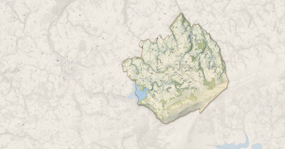 Portrait cartographique de Commana : relief, eau, forêts, bâti et voies, calculés à partir des données de l'IGN