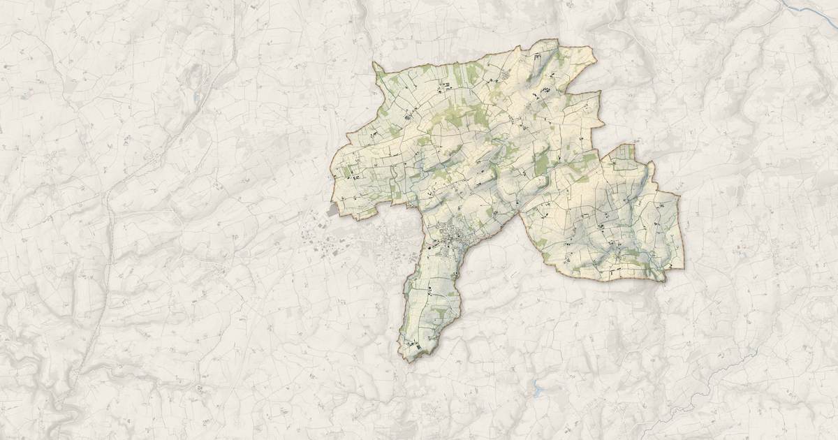 Portrait cartographique de Edern : relief, eau, forêts, bâti et voies, calculés à partir des données de l'IGN
