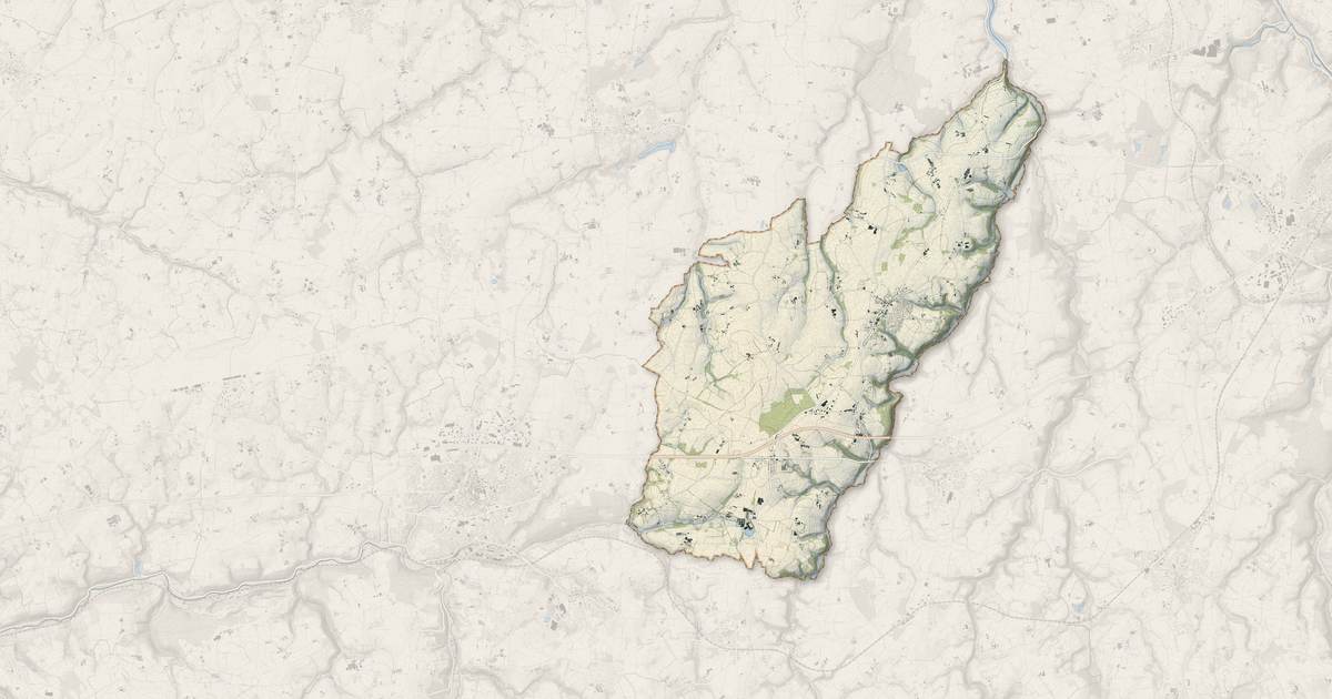 Portrait cartographique de Guiclan : relief, eau, forêts, bâti et voies, calculés à partir des données de l'IGN