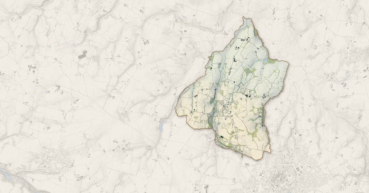 Portrait cartographique de Kernouës : relief, eau, forêts, bâti et voies, calculés à partir des données de l'IGN