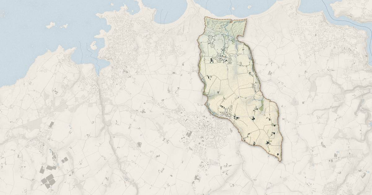 Portrait cartographique de Lampaul-Ploudalmézeau : relief, eau, forêts, bâti et voies, calculés à partir des données de l'IGN