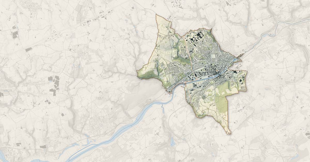 Portrait cartographique de Landerneau : relief, eau, forêts, bâti et voies, calculés à partir des données de l'IGN