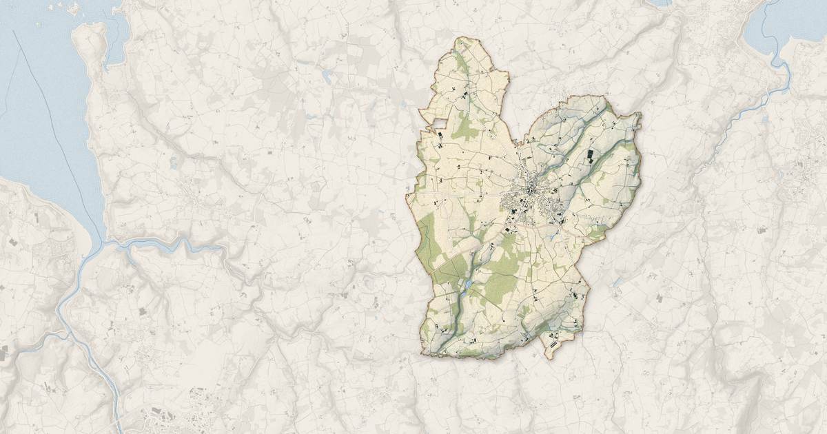 Portrait cartographique de Lanmeur : relief, eau, forêts, bâti et voies, calculés à partir des données de l'IGN