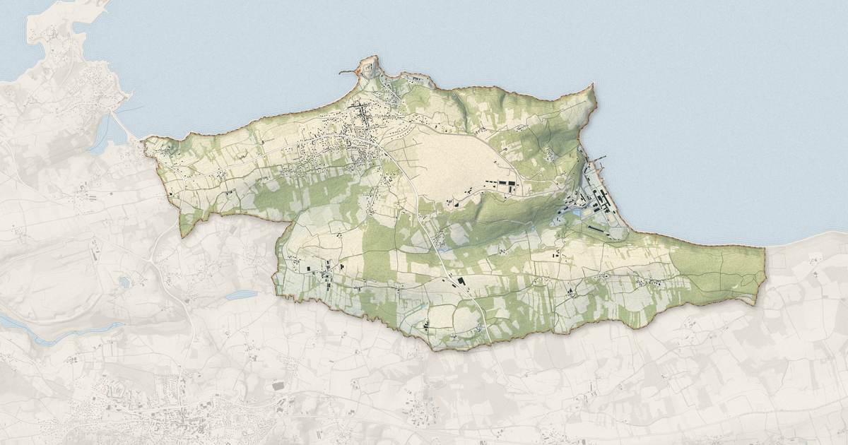 Portrait cartographique de Lanvéoc : relief, eau, forêts, bâti et voies, calculés à partir des données de l'IGN