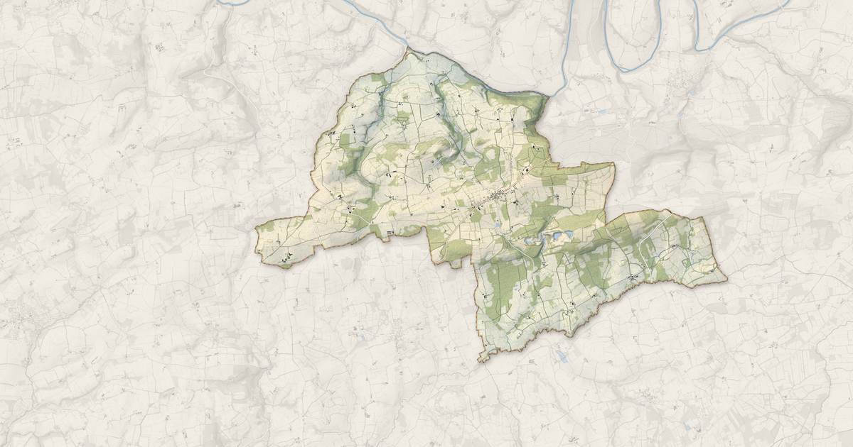 Portrait cartographique de Laz : relief, eau, forêts, bâti et voies, calculés à partir des données de l'IGN