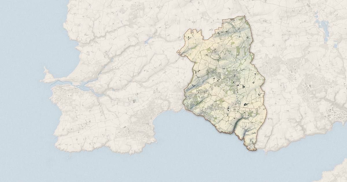 Portrait cartographique de Locmaria-Plouzané : relief, eau, forêts, bâti et voies, calculés à partir des données de l'IGN