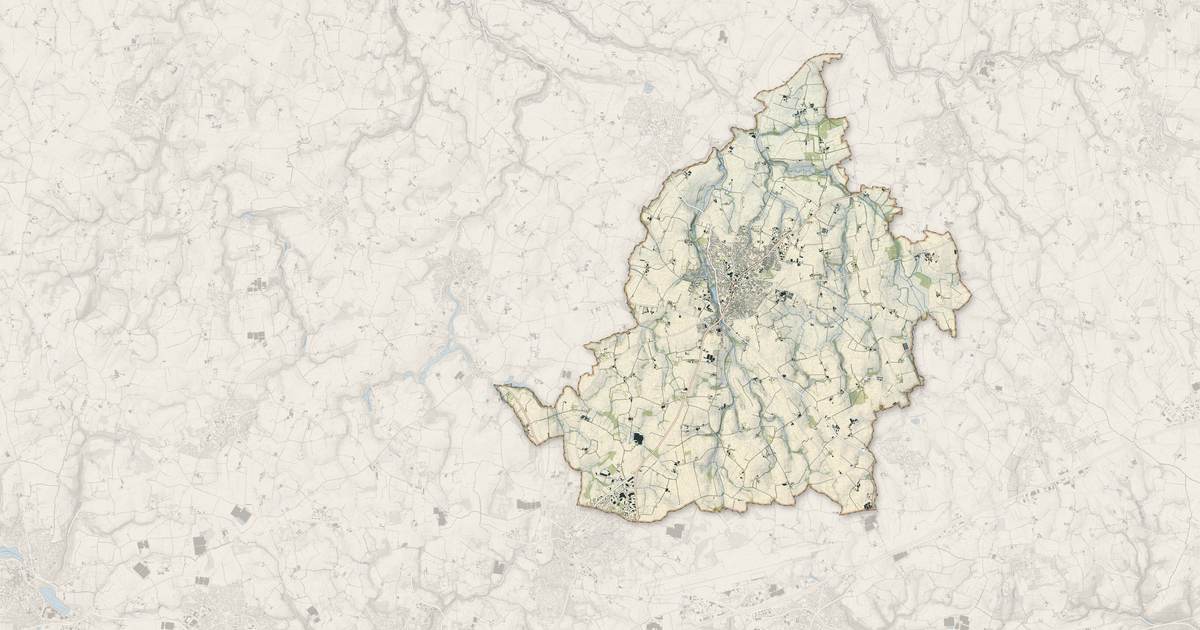 Portrait cartographique de Plabennec : relief, eau, forêts, bâti et voies, calculés à partir des données de l'IGN