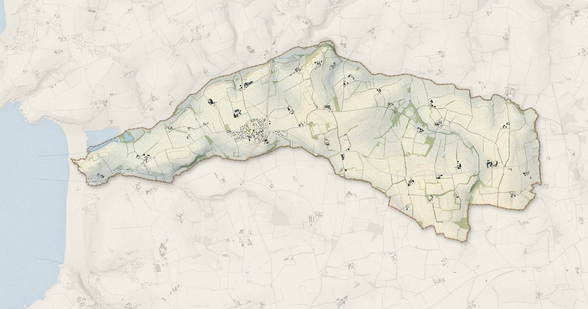 Portrait cartographique de Ploéven : relief, eau, forêts, bâti et voies, calculés à partir des données de l'IGN
