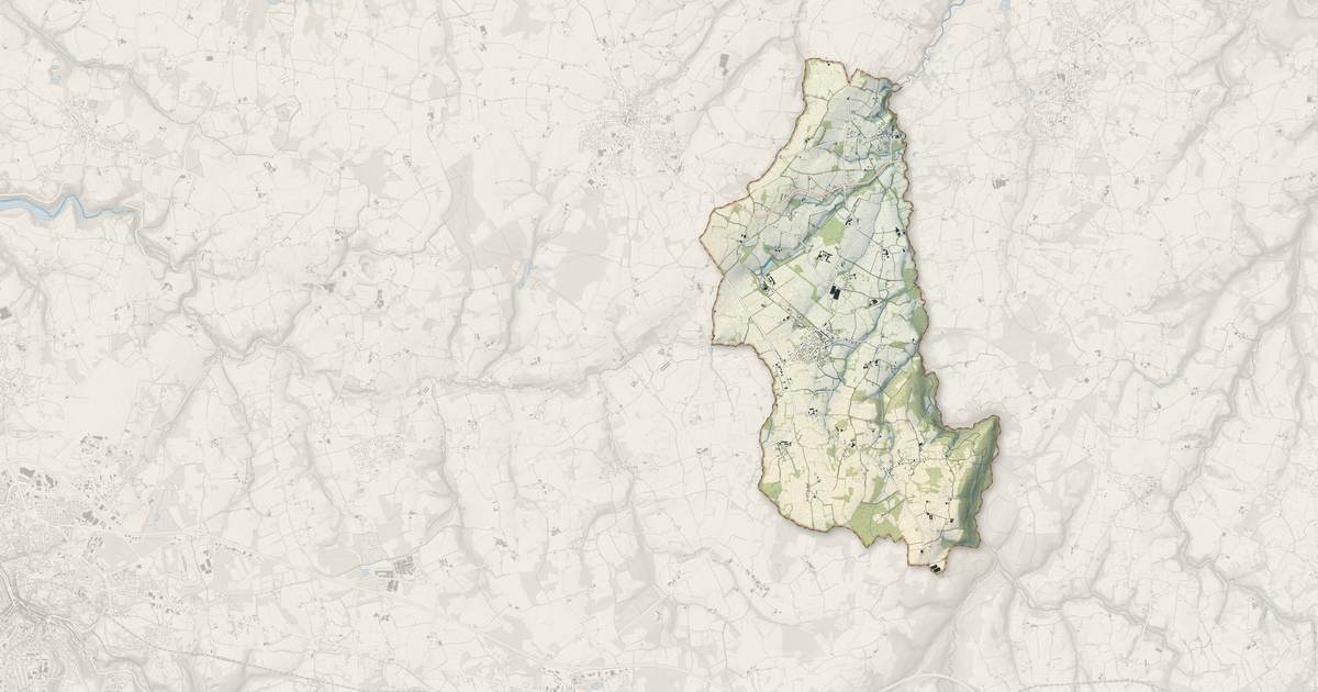 Portrait cartographique de Plouégat-Guérand : relief, eau, forêts, bâti et voies, calculés à partir des données de l'IGN