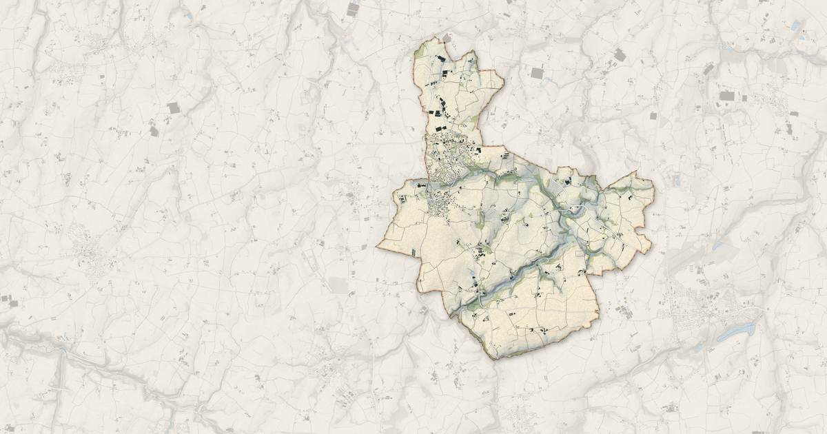 Portrait cartographique de Plouzévédé : relief, eau, forêts, bâti et voies, calculés à partir des données de l'IGN