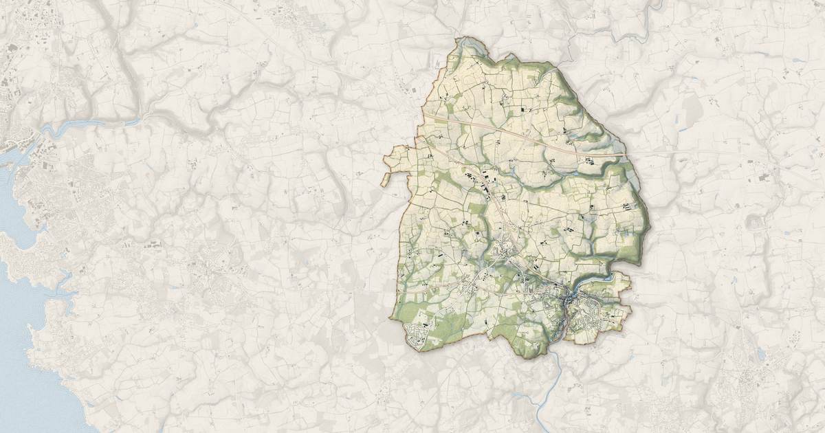 Portrait cartographique de Pont-Aven : relief, eau, forêts, bâti et voies, calculés à partir des données de l'IGN