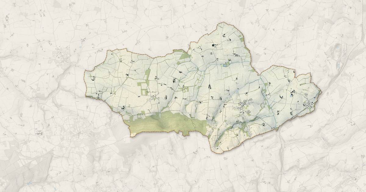 Portrait cartographique de Quéménéven : relief, eau, forêts, bâti et voies, calculés à partir des données de l'IGN