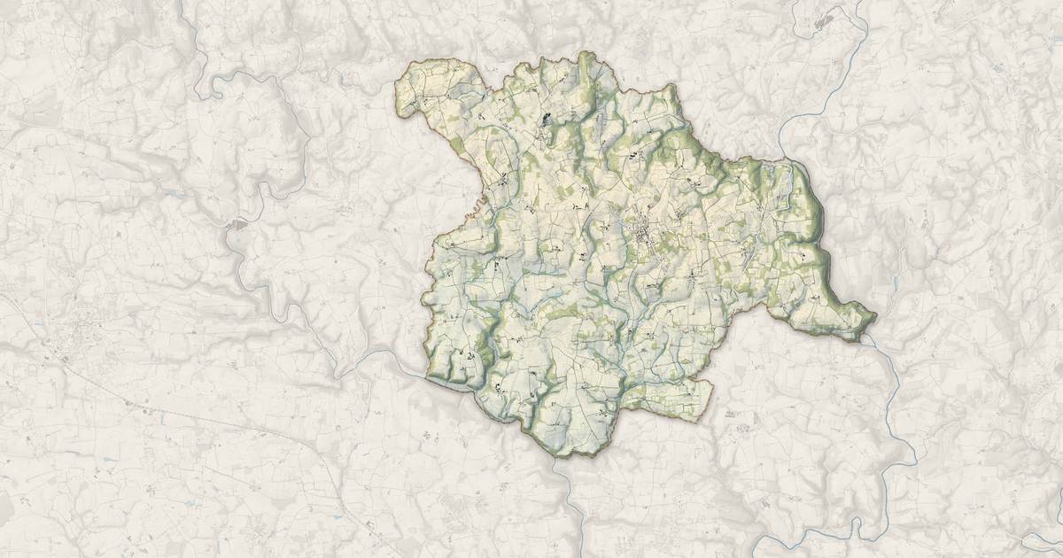 Portrait cartographique de Querrien : relief, eau, forêts, bâti et voies, calculés à partir des données de l'IGN