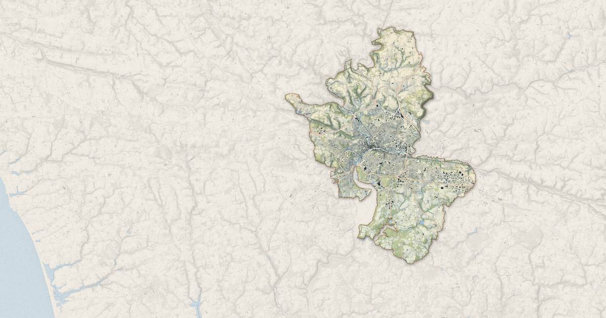 Portrait cartographique de Quimper : relief, eau, forêts, bâti et voies, calculés à partir des données de l'IGN