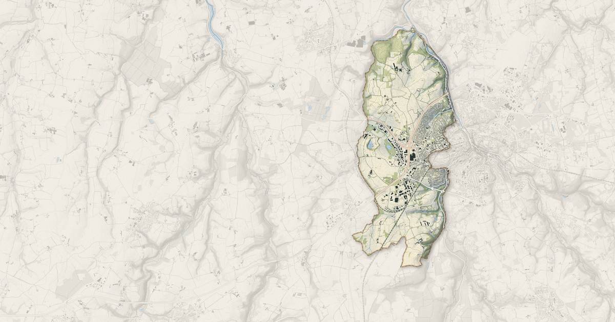 Portrait cartographique de Saint-Martin-des-Champs : relief, eau, forêts, bâti et voies, calculés à partir des données de l'IGN
