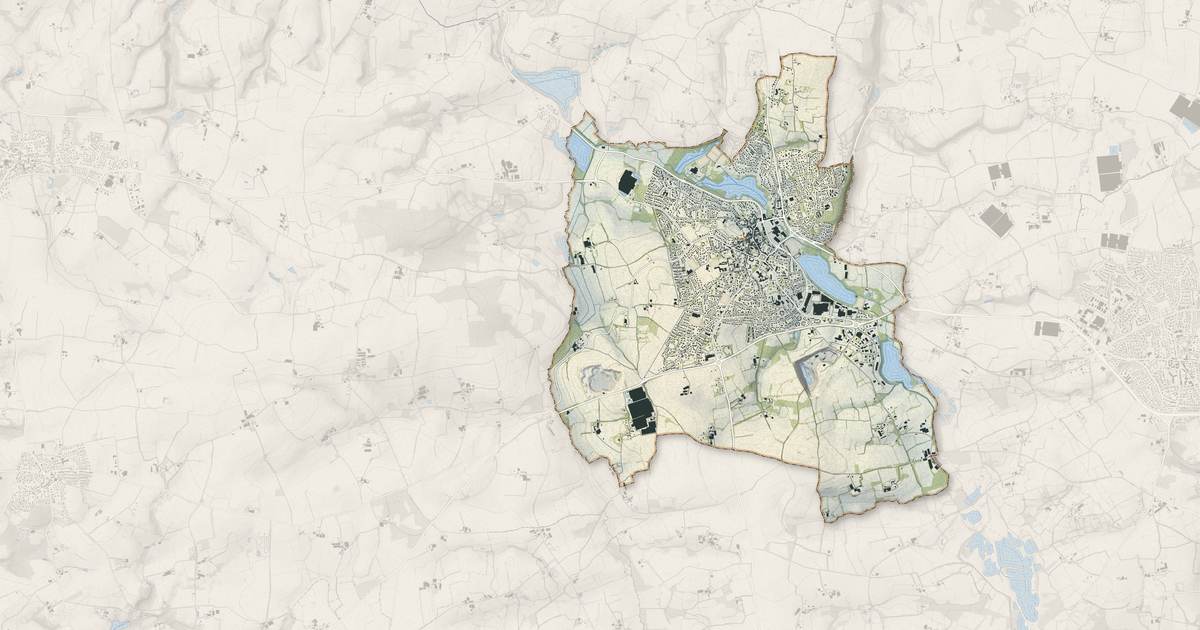 Portrait cartographique de Saint-Renan : relief, eau, forêts, bâti et voies, calculés à partir des données de l'IGN
