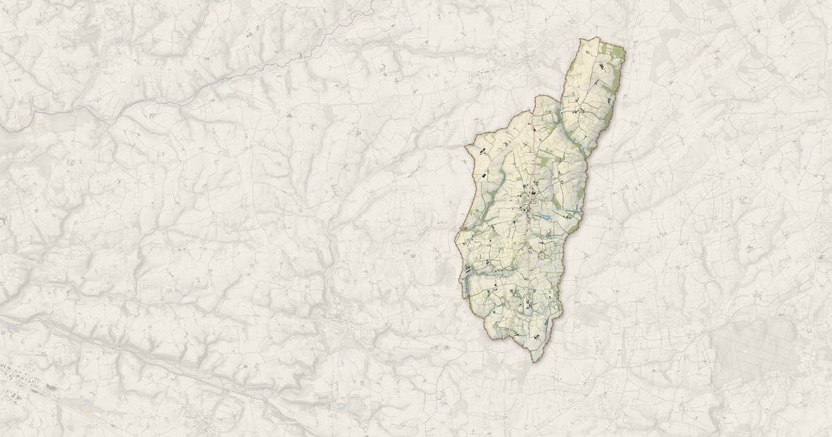 Portrait cartographique de Tourch : relief, eau, forêts, bâti et voies, calculés à partir des données de l'IGN