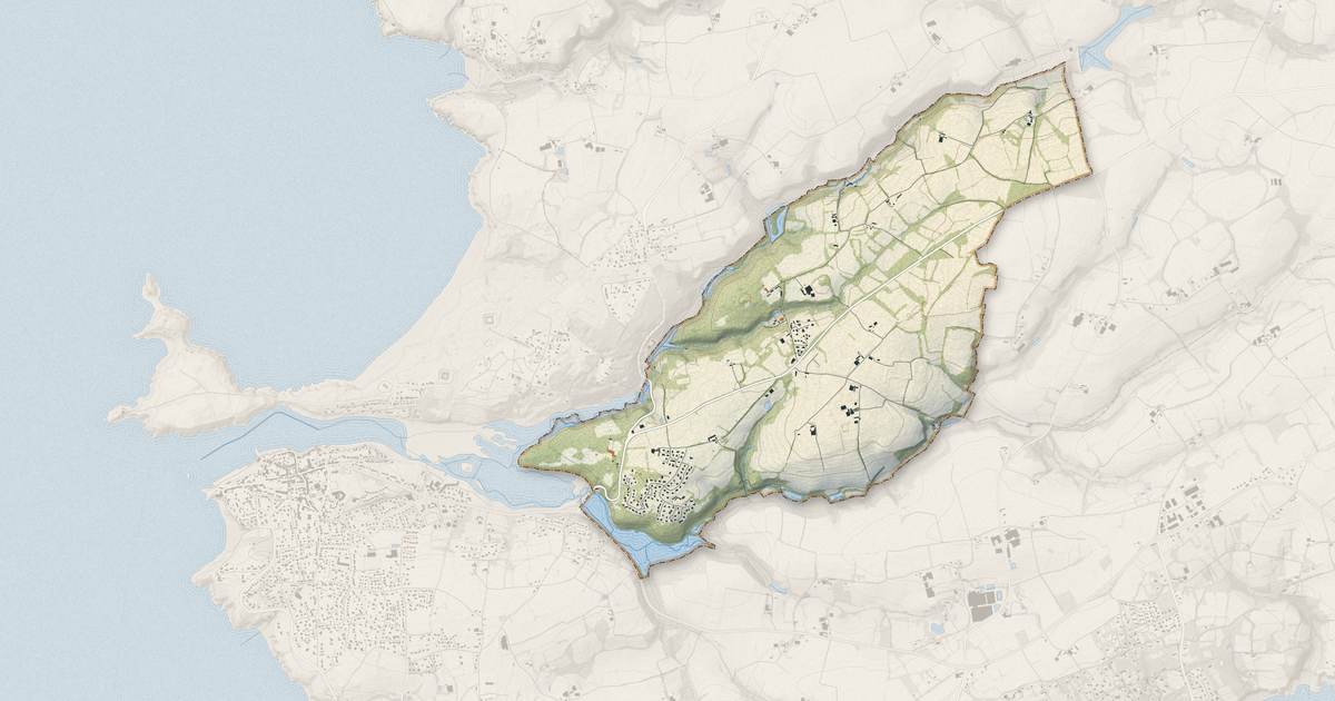 Portrait cartographique de Trébabu : relief, eau, forêts, bâti et voies, calculés à partir des données de l'IGN