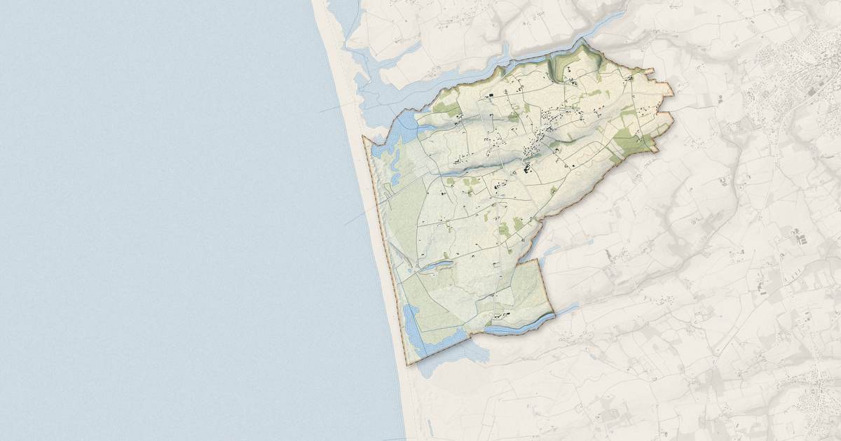 Portrait cartographique de Tréguennec : relief, eau, forêts, bâti et voies, calculés à partir des données de l'IGN