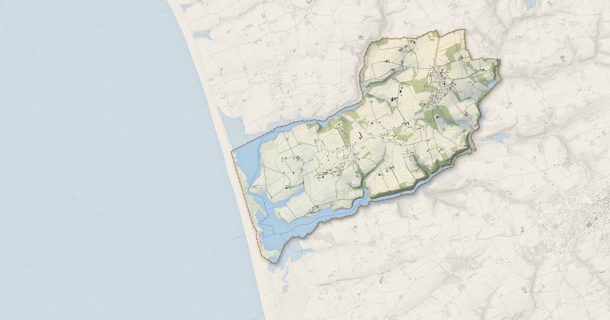 Portrait cartographique de Tréogat : relief, eau, forêts, bâti et voies, calculés à partir des données de l'IGN