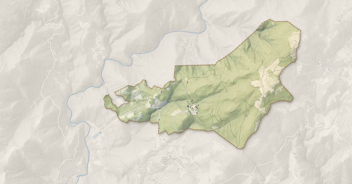 Portrait cartographique de Altagène : relief, eau, forêts, bâti et voies, calculés à partir des données de l'IGN