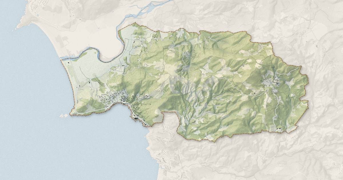Portrait cartographique de Casaglione : relief, eau, forêts, bâti et voies, calculés à partir des données de l'IGN