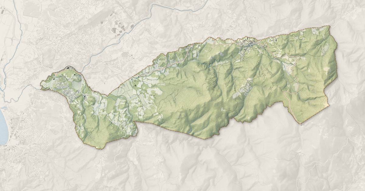 Portrait cartographique de Cauro : relief, eau, forêts, bâti et voies, calculés à partir des données de l'IGN