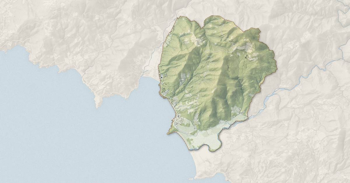 Portrait cartographique de Coggia : relief, eau, forêts, bâti et voies, calculés à partir des données de l'IGN