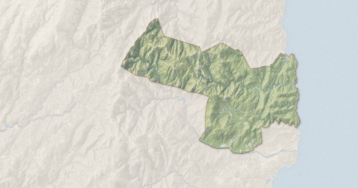 Portrait cartographique de Conca : relief, eau, forêts, bâti et voies, calculés à partir des données de l'IGN