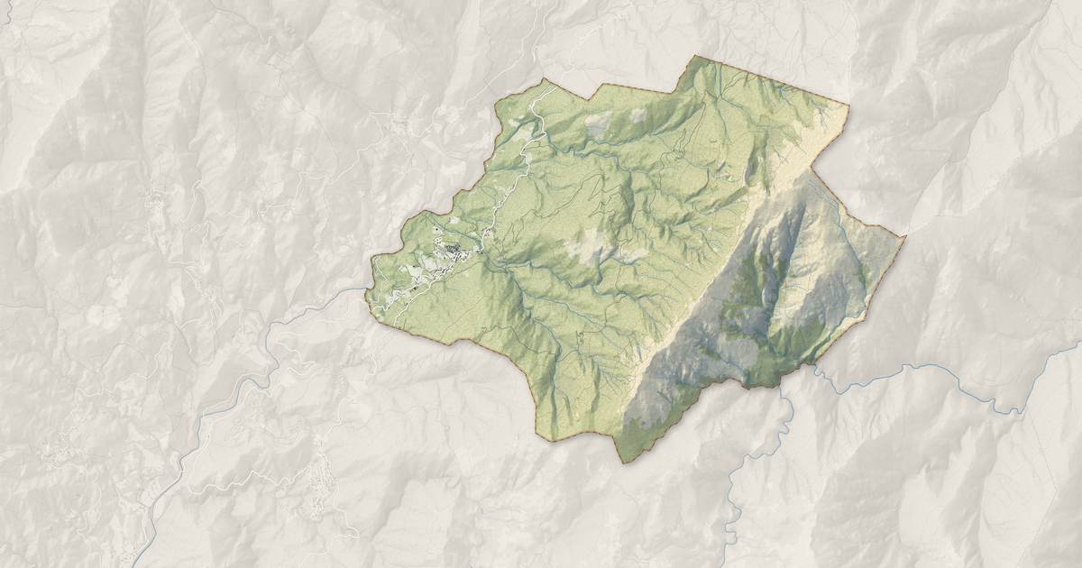 Portrait cartographique de Cozzano : relief, eau, forêts, bâti et voies, calculés à partir des données de l'IGN