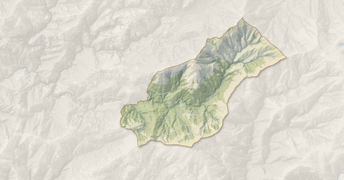 Portrait cartographique de Cristinacce : relief, eau, forêts, bâti et voies, calculés à partir des données de l'IGN