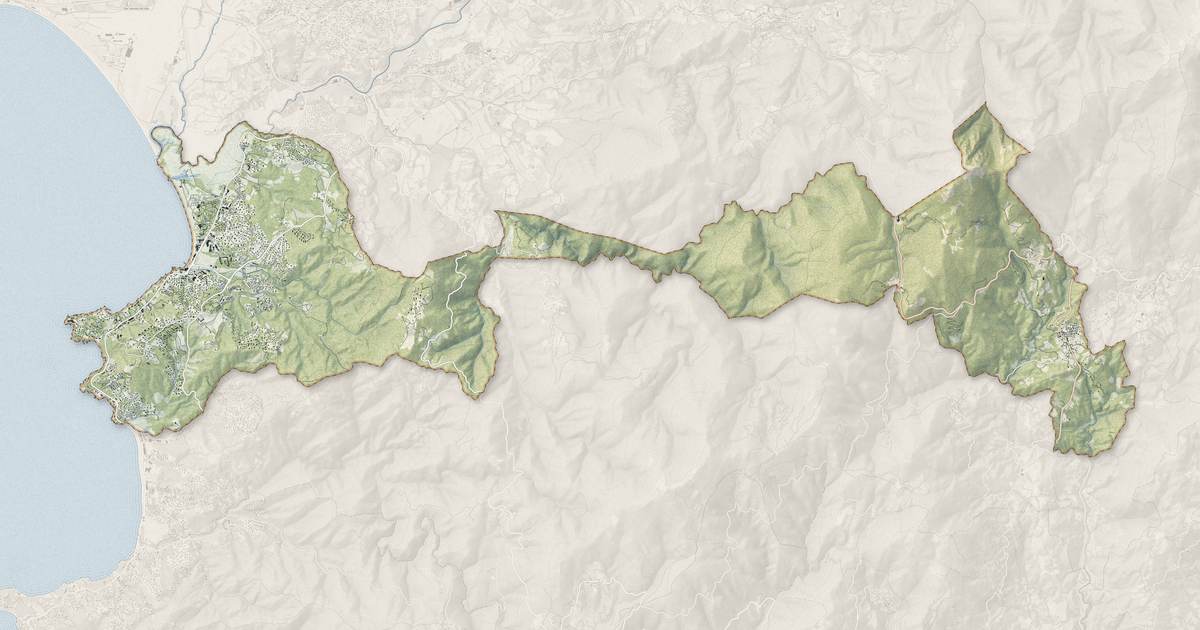 Portrait cartographique de Grosseto-Prugna : relief, eau, forêts, bâti et voies, calculés à partir des données de l'IGN