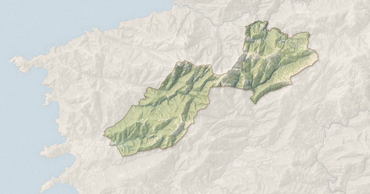 Portrait cartographique de Marignana : relief, eau, forêts, bâti et voies, calculés à partir des données de l'IGN