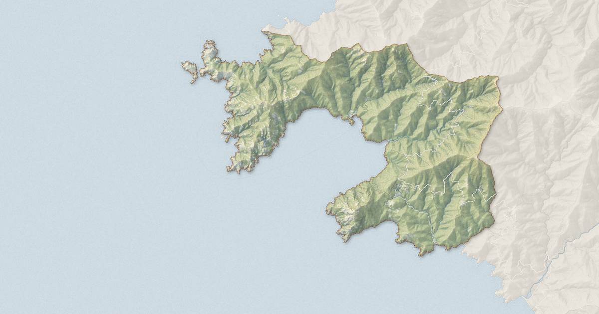 Portrait cartographique de Osani : relief, eau, forêts, bâti et voies, calculés à partir des données de l'IGN
